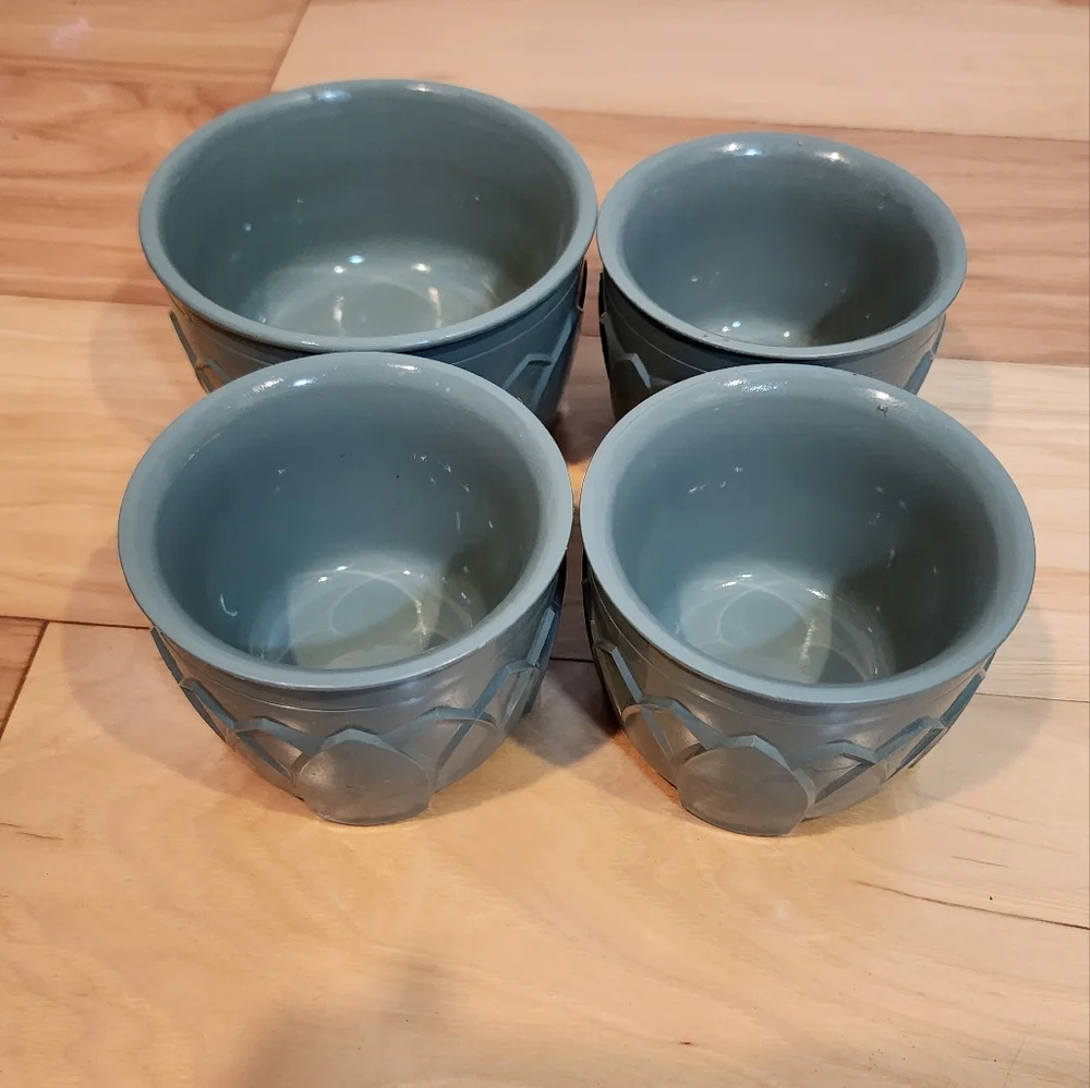 Fenwick by Dinex Carlisle 4 piece green plastic bowl set